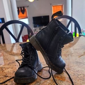 Dr. MARTENS kids collection 1460 infant Brooke B boot